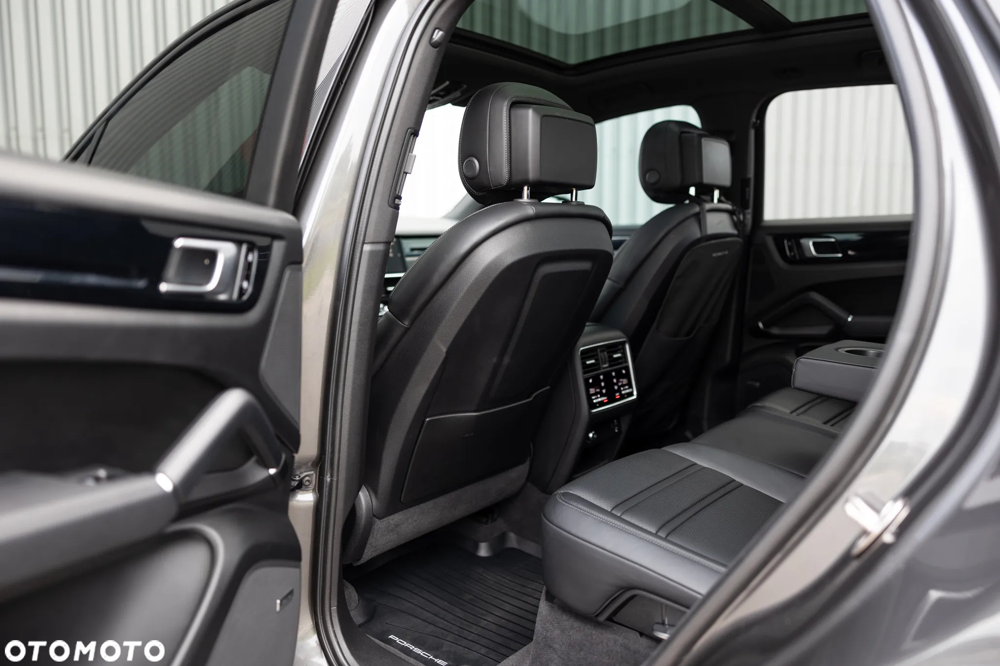 Porsche Cayenne - 20