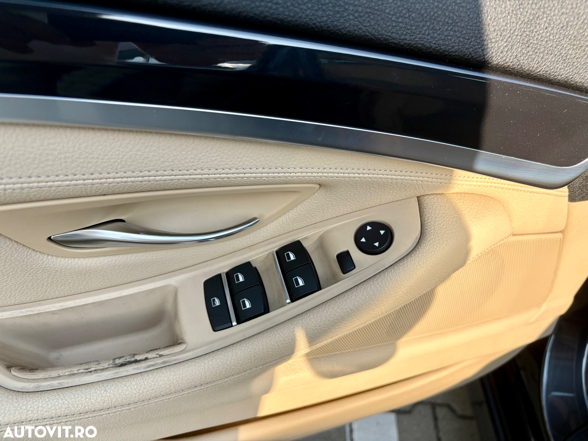 BMW Seria 5 518d - 24