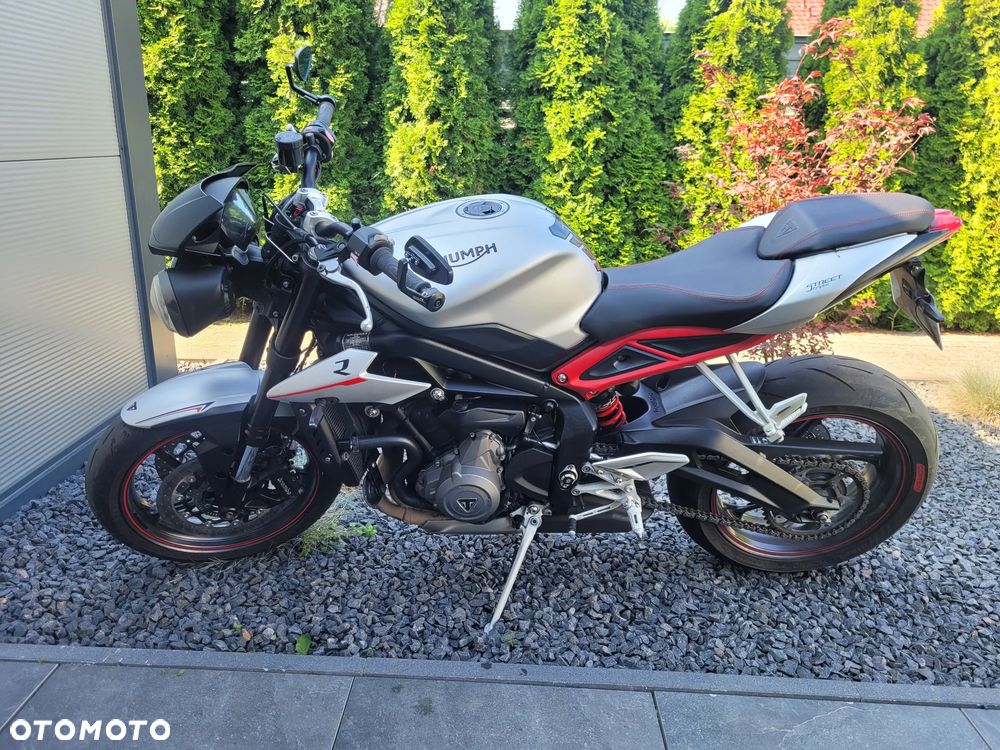 Triumph Street Triple - 2