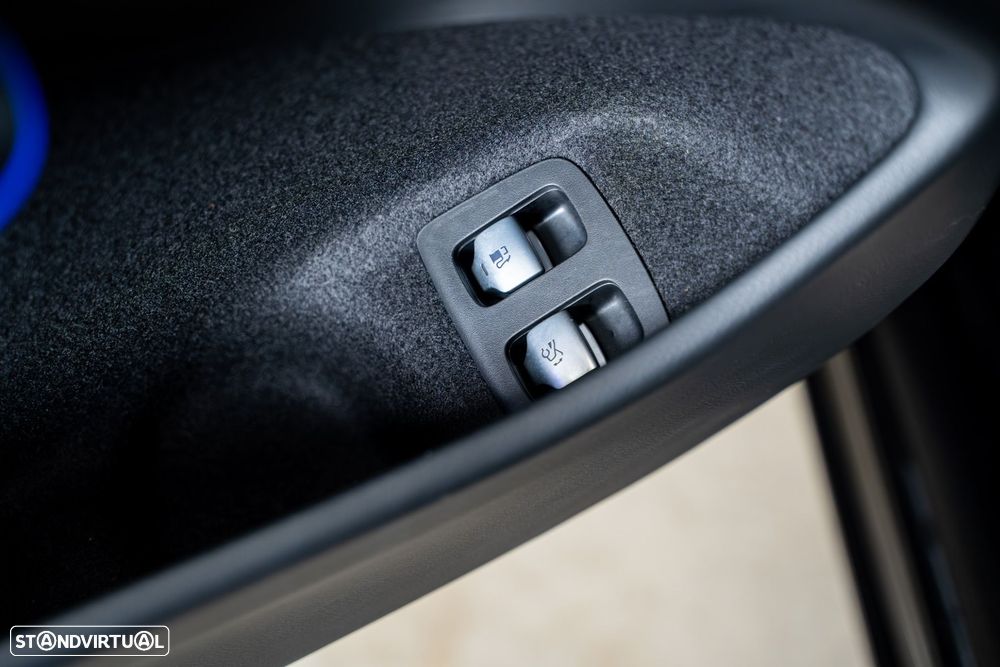 Mercedes-Benz E 300 e 4Matic AMG Line - 22