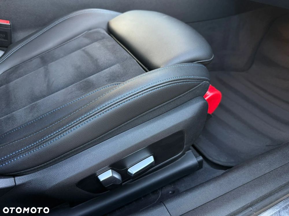 BMW Seria 3 330e PHEV M Sport sport - 20