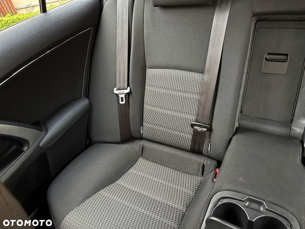 Toyota Avensis 2.2 D-CAT Sol - 29