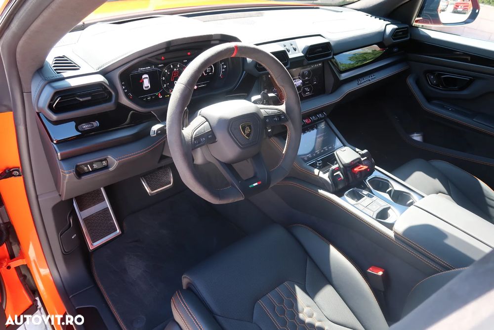 Lamborghini URUS - 9
