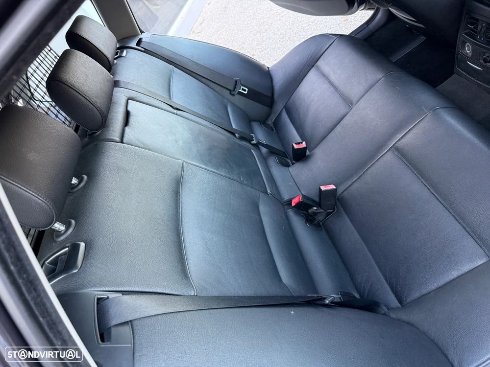 BMW 320 d Touring - 22