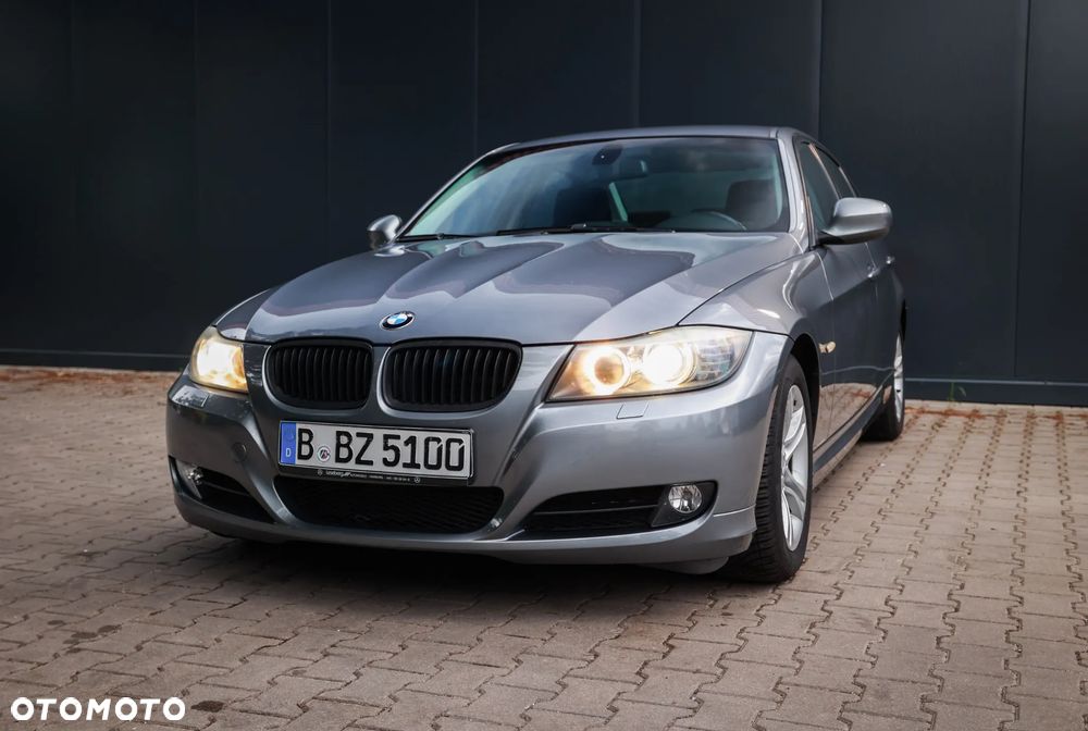 BMW Seria 3 320d DPF - 12