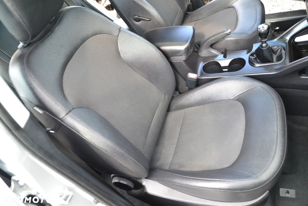 Hyundai ix35 1.6 2WD Comfort - 35