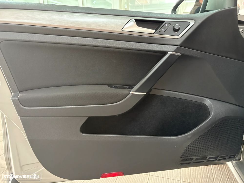 VW Golf Variant 1.6 TDi BlueMotion Confortline - 12