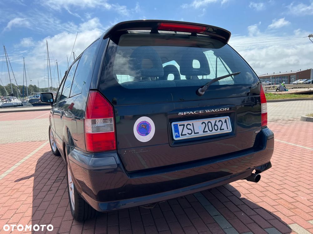 Mitsubishi Space Wagon 2.4 GDI Family - 13