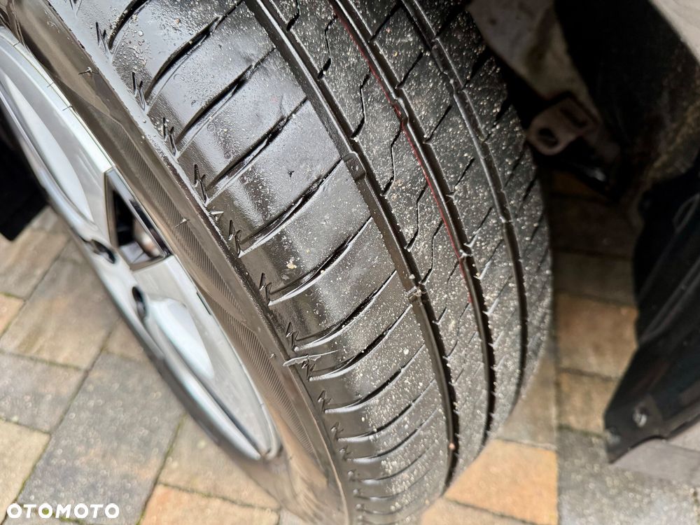 Toyota Prius Hybrid Comfort - 33