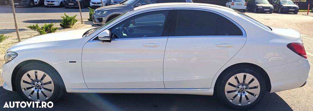 Mercedes-Benz C 300 e 4MATIC 9G-TRONIC - 2