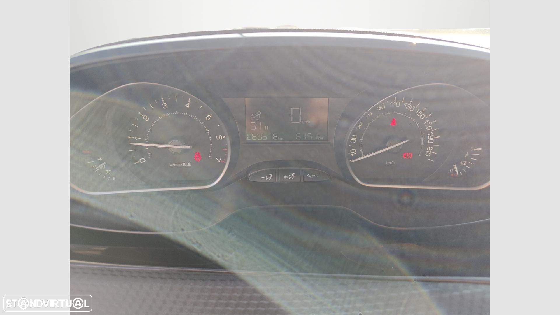 Peugeot 2008 1.2 PureTech Active - 13