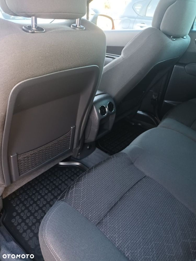 Peugeot 3008 1.6 BlueHDi Allure S&S EAT6 - 31