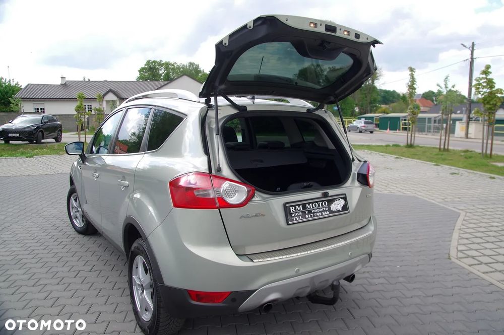 Ford Kuga 2.0 TDCi 2x4 Titanium - 24