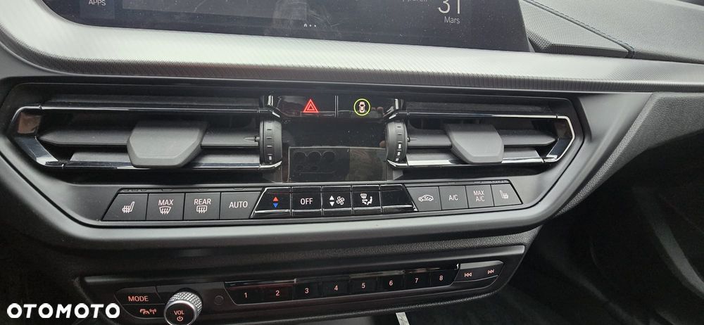 BMW Seria 1 120i Edition Colorvision - 37