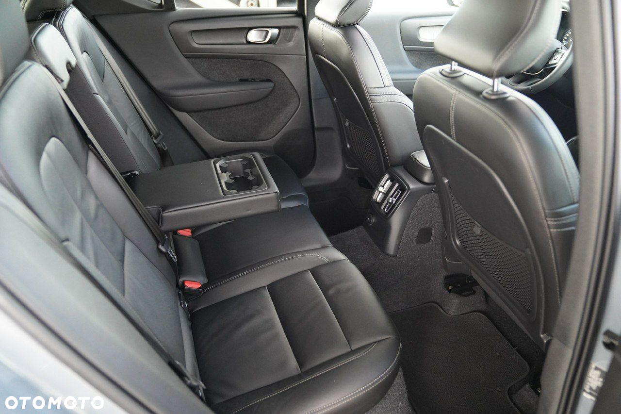 Volvo XC 40 - 31