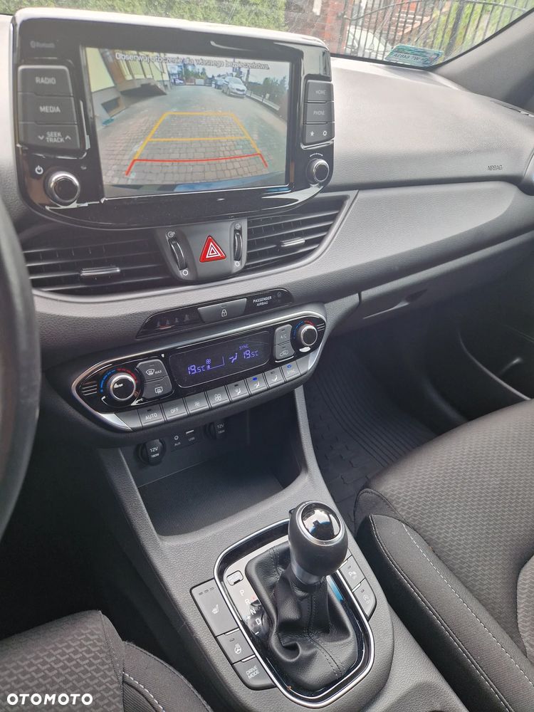 Hyundai i30 1.4 T-GDI Comfort DCT - 11
