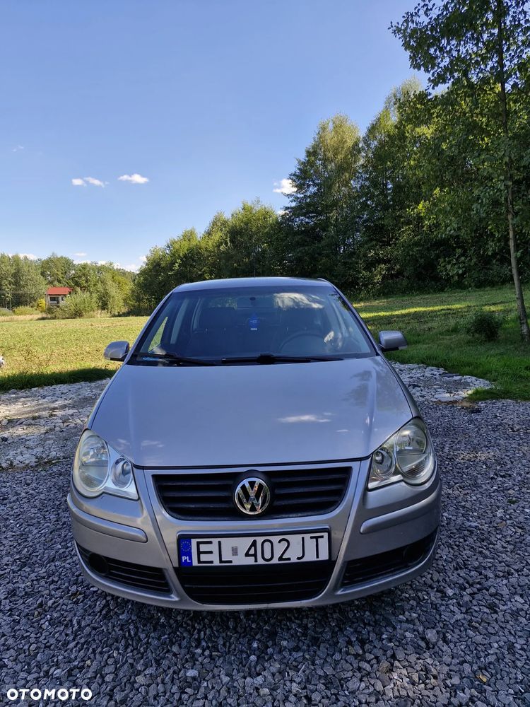 Volkswagen Polo 1.4 16V Comfortline - 2