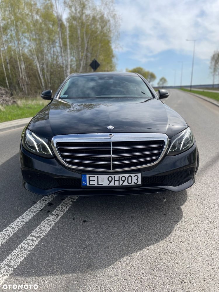 Mercedes-Benz Klasa E 220 d 4-Matic 9G-TRONIC - 12
