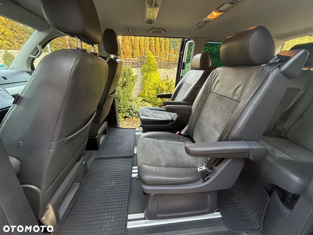 Volkswagen Multivan - 27