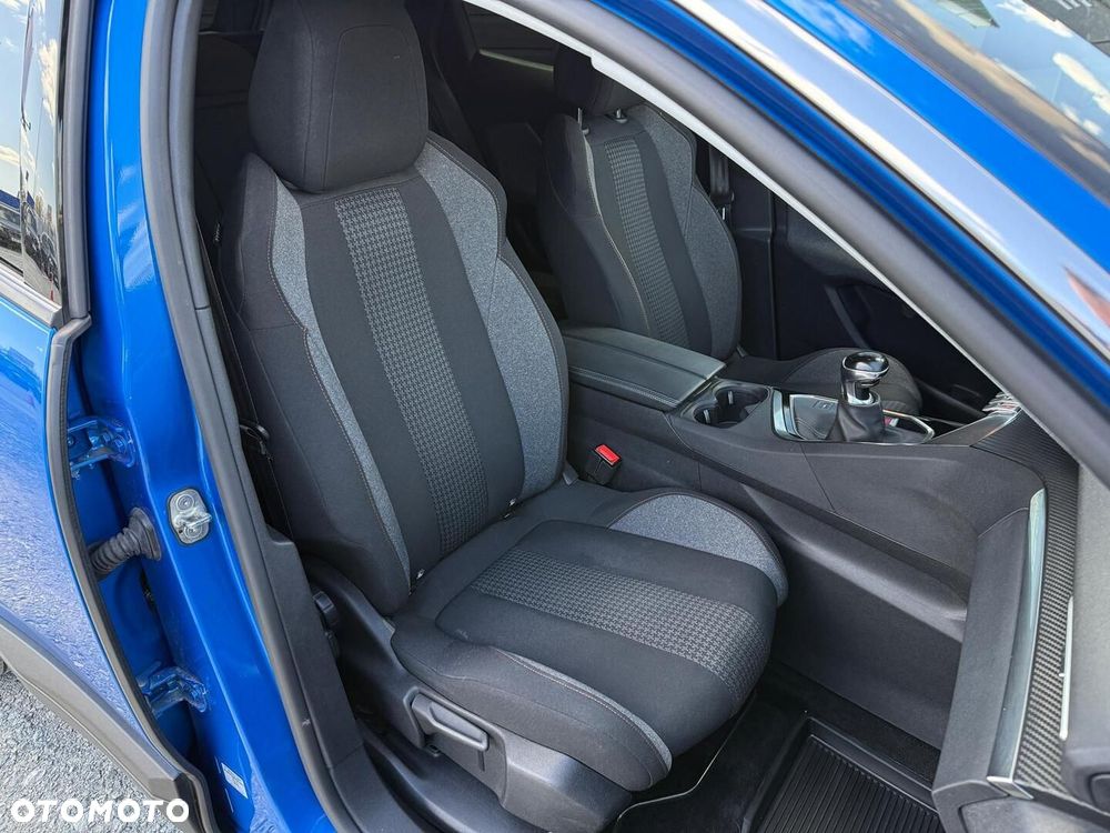 Peugeot 3008 - 24