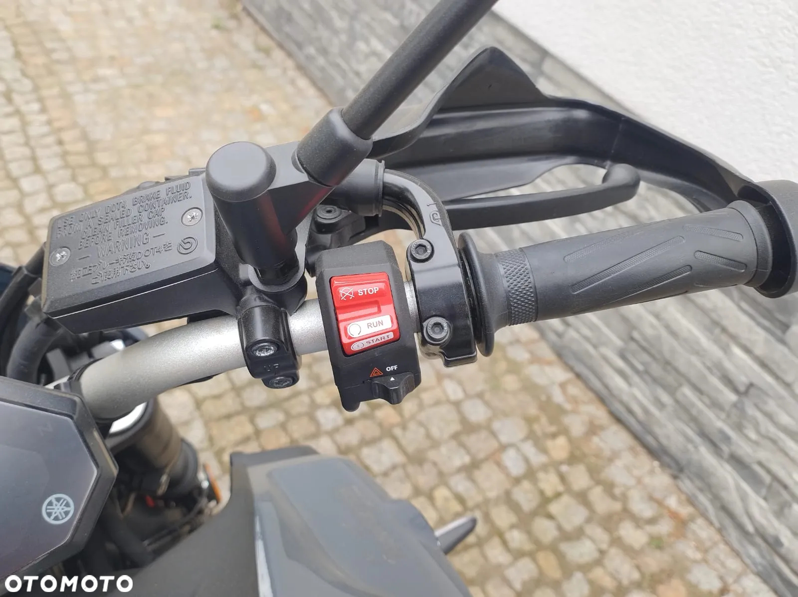 Yamaha MT - 27