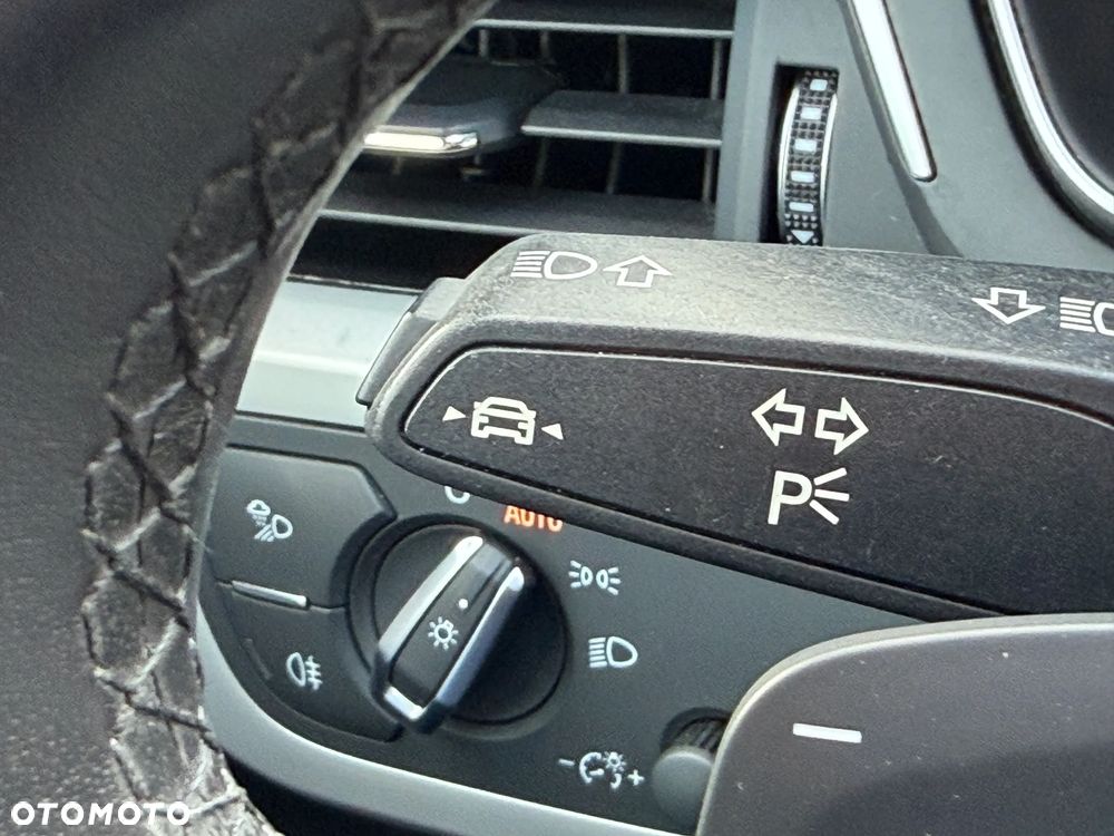 Audi A4 Avant 35 TFSI S tronic S line - 20