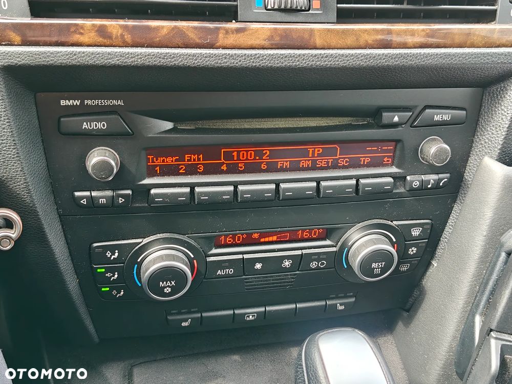 BMW Seria 3 325i - 23