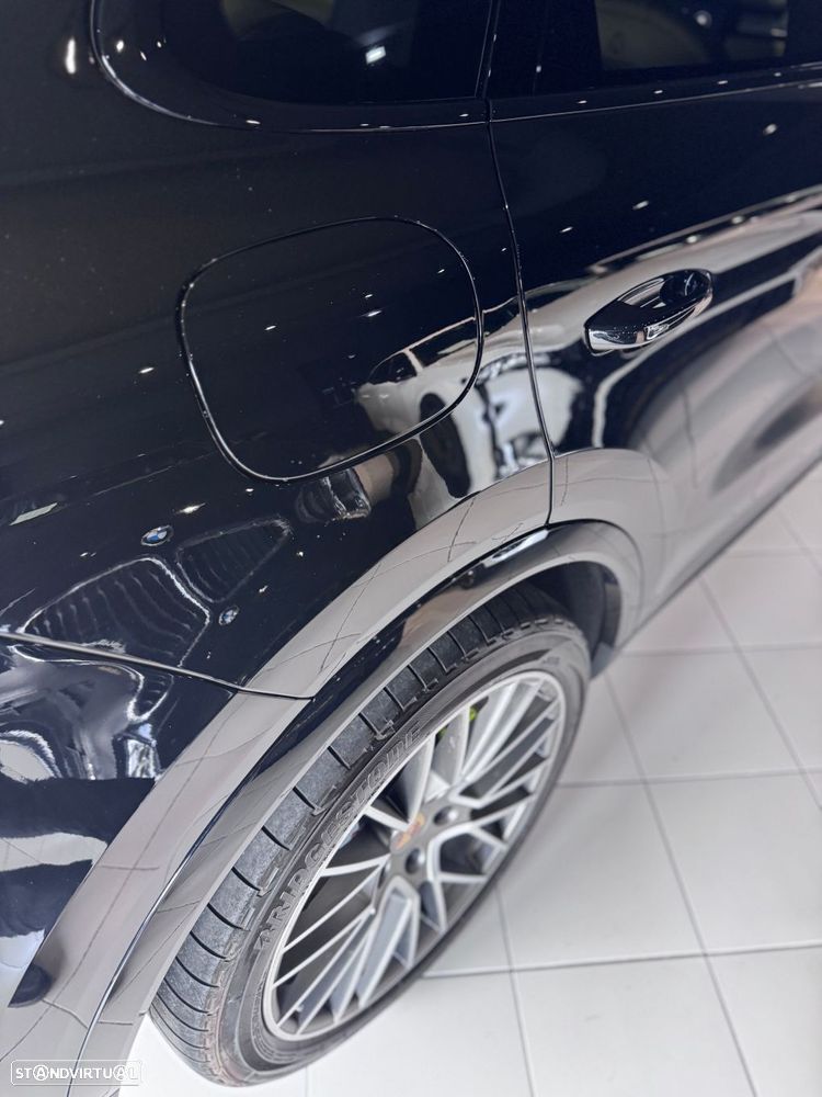 Porsche Cayenne E-Hybrid Platinum Edition - 18