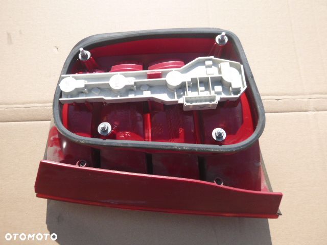 LAMPA LEWY TYŁ LEWA TYLNA SKODA FABIA I KOMBI LIFT 05-08 - 15
