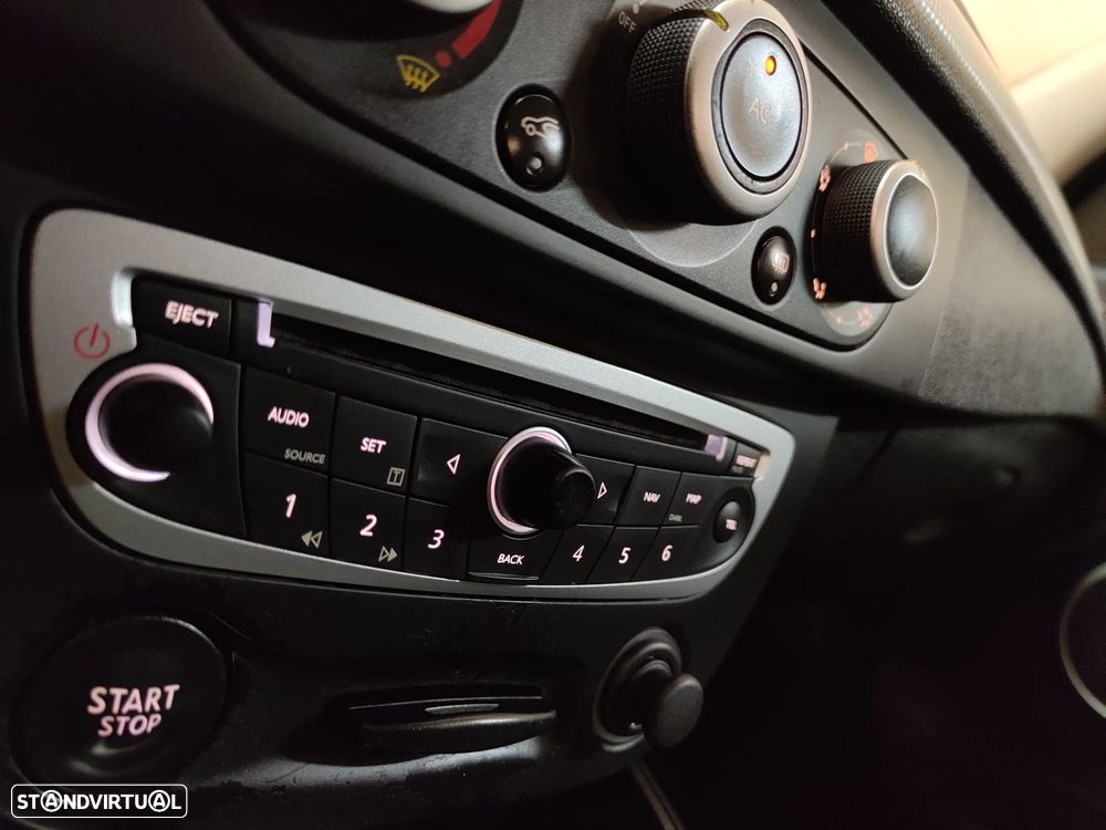 Renault Mégane 1.5 dCi Dynamique - 27