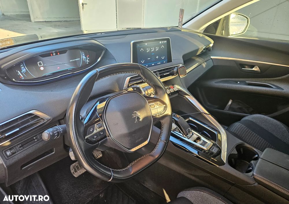 Peugeot 3008 PureTech 130 Stop & Start GPF EAT8 Allure - 11