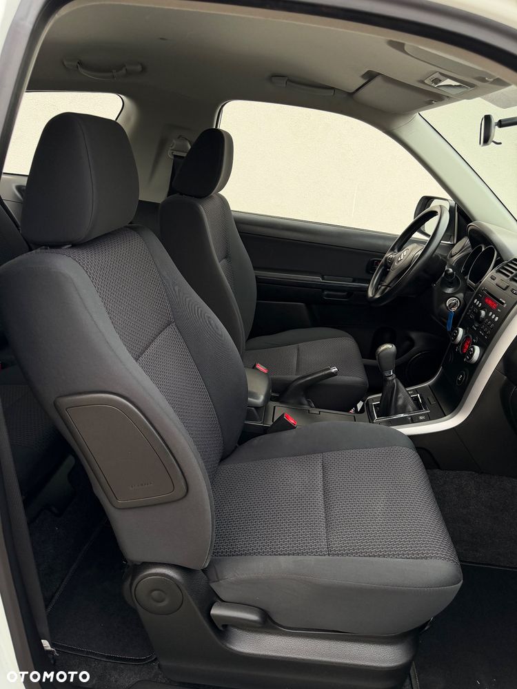 Suzuki Grand Vitara 1.6 City - 29