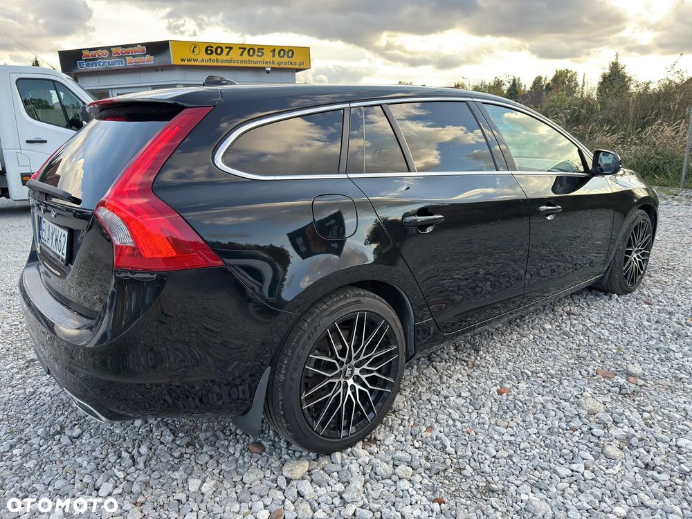 Volvo V60 D4 Momentum - 8