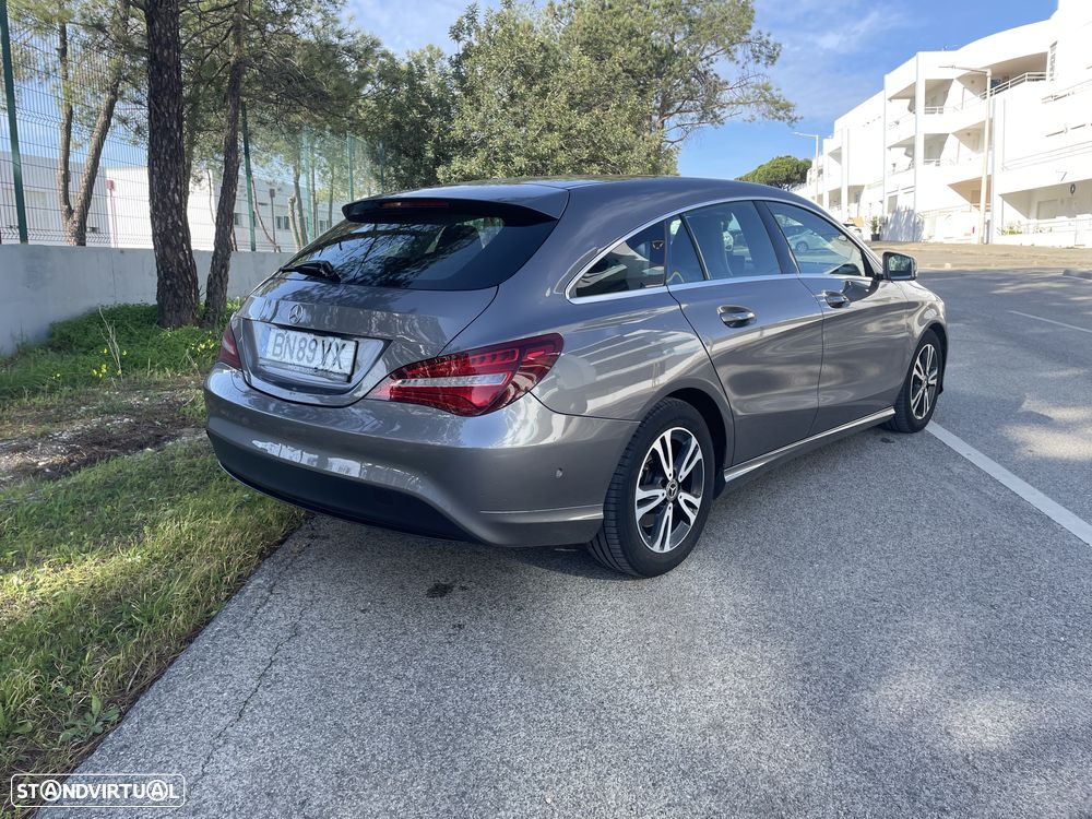 Mercedes-Benz CLA 180 7G-DCT UrbanStyle Edition - 3