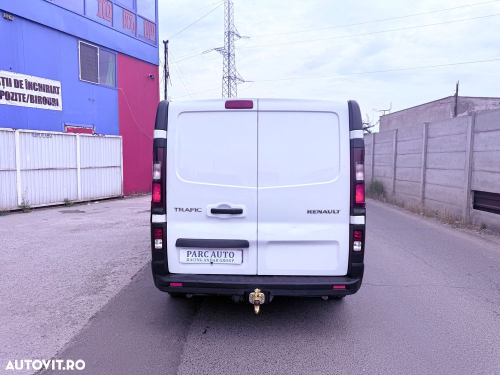 Renault Trafic - 16