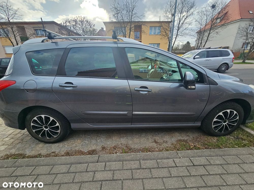 Peugeot 308 1.6 HDi Premium Plus - 6