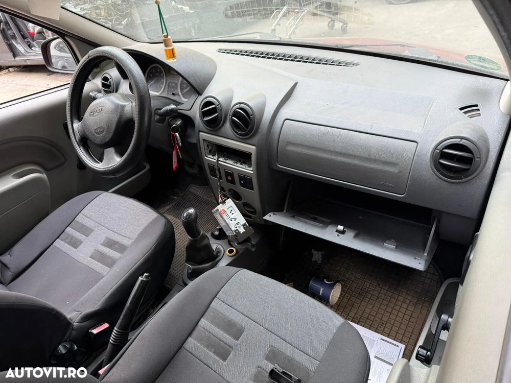 Dezmembrez Dacia Logan MCV visiniu facelift 2010 1,6 8v benzina TE876 - 9