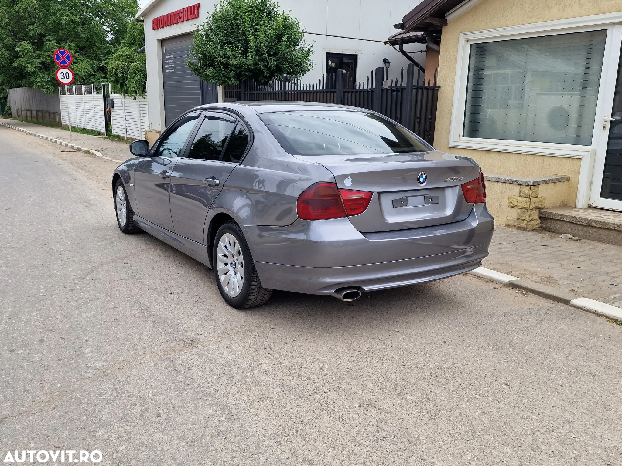 BMW Seria 3 320d - 2