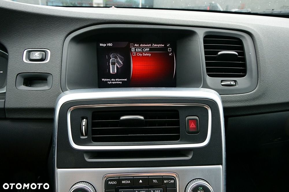 Volvo V60 D2 Drive-E Momentum - 35