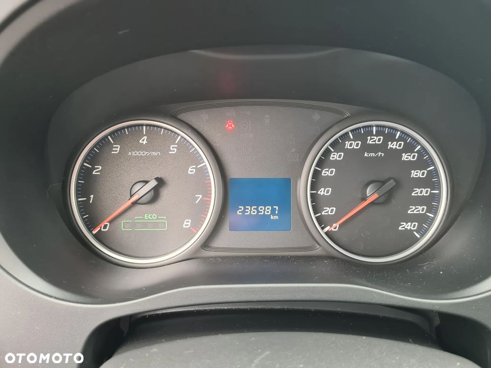 Mitsubishi Outlander 2.0 Invite + 2WD - 16