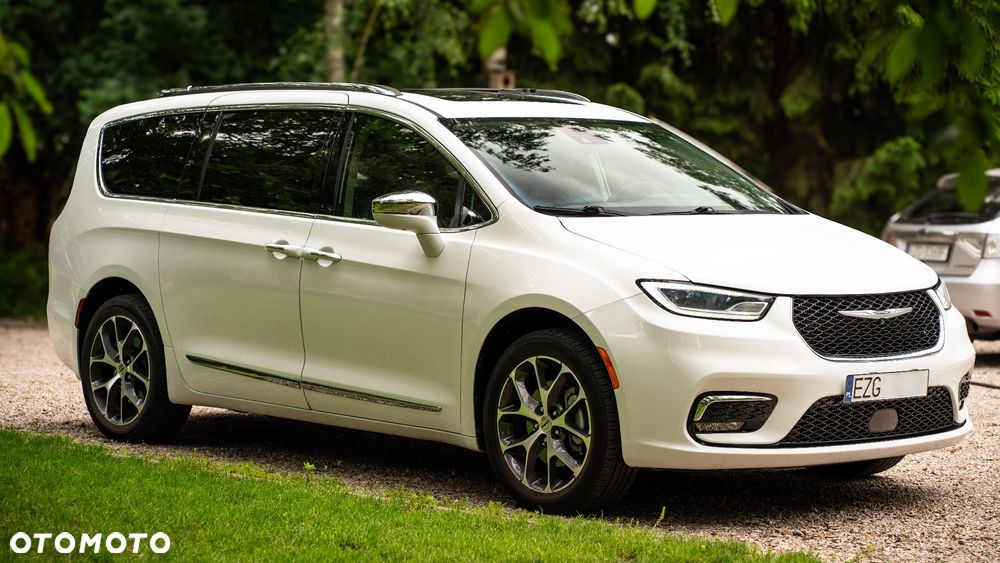 Chrysler Pacifica - 3
