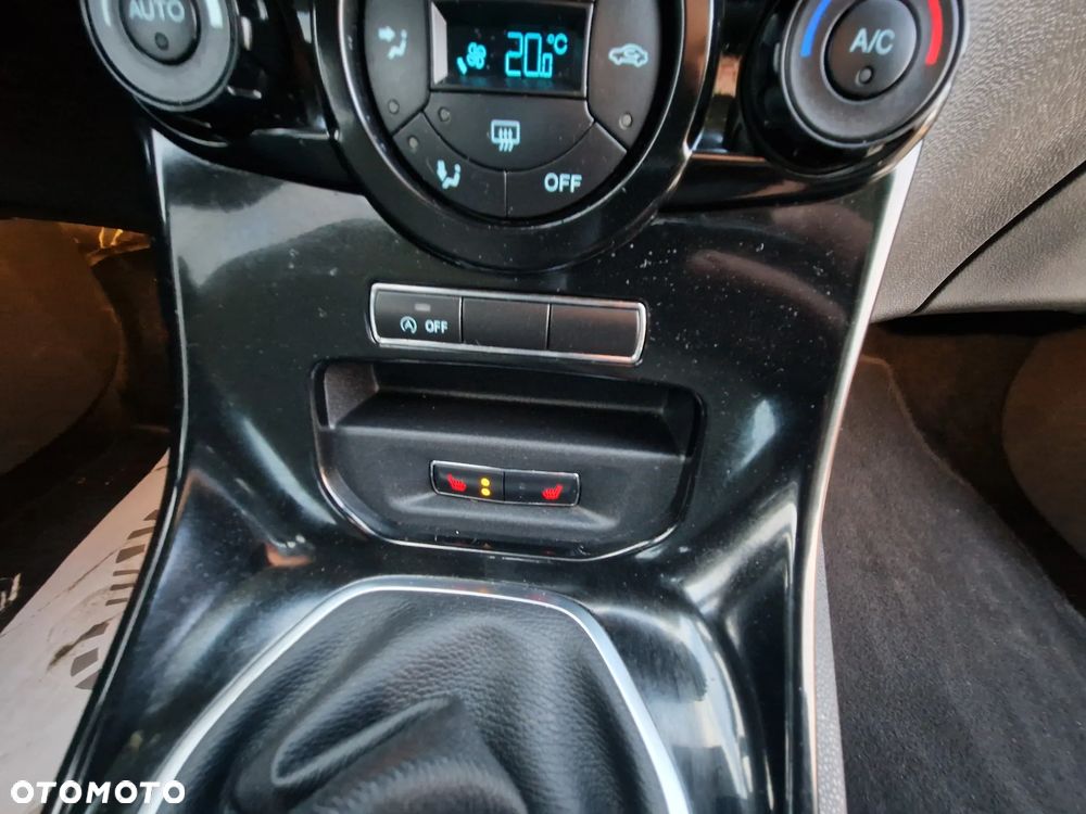 Ford Fiesta 1.0 EcoBoost Titanium - 10