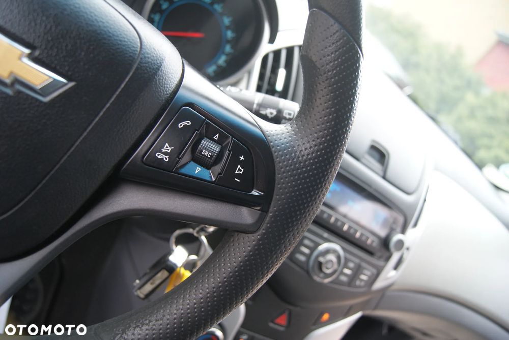 Chevrolet Cruze 1.6 LS - 27