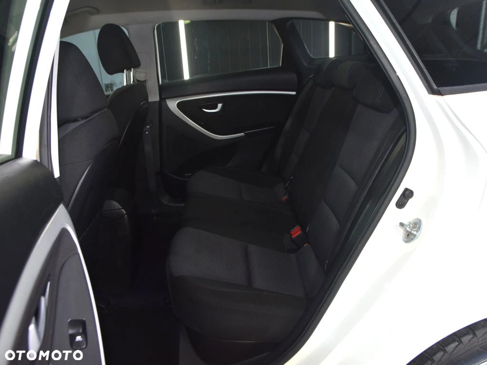 Hyundai i30 1.6 GDI Comfort - 8