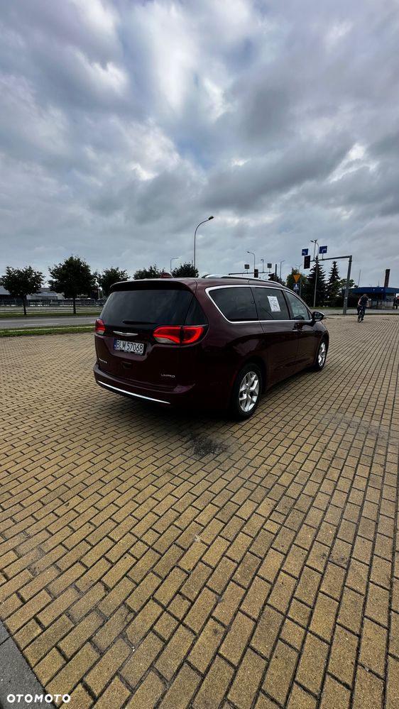 Chrysler Pacifica - 9