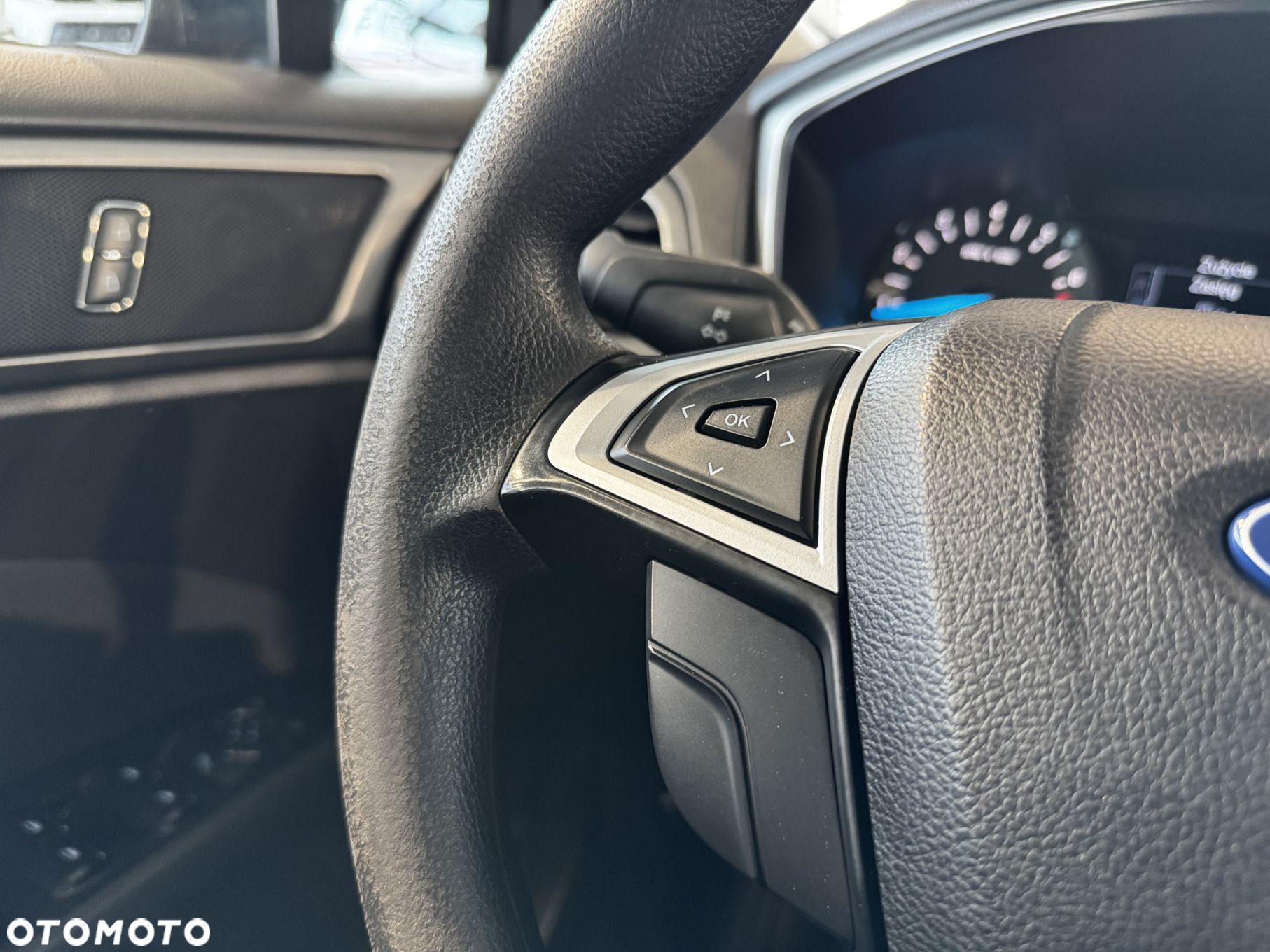 Ford Mondeo - 18