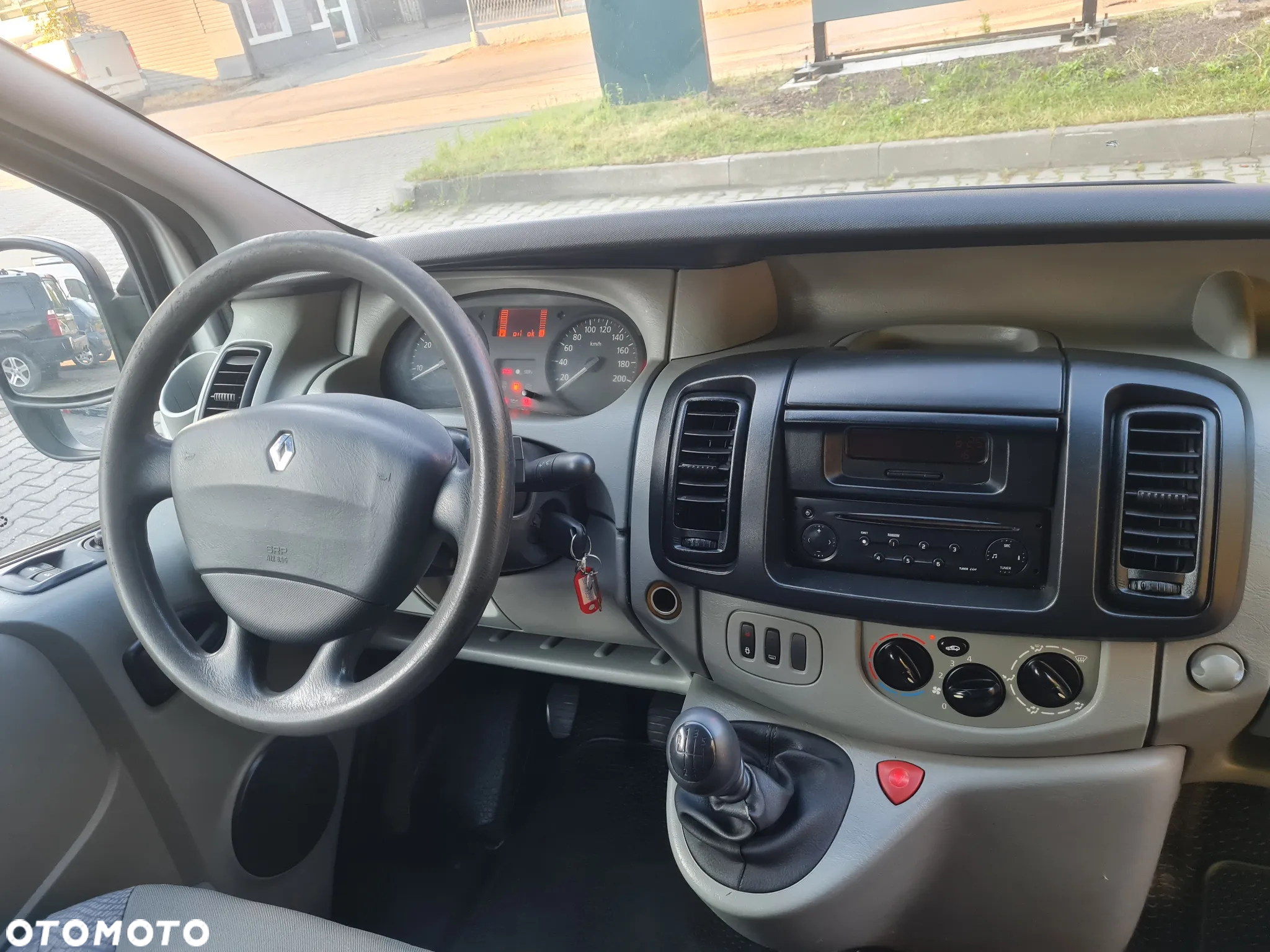 Renault Trafic dCi L2H1 - 15