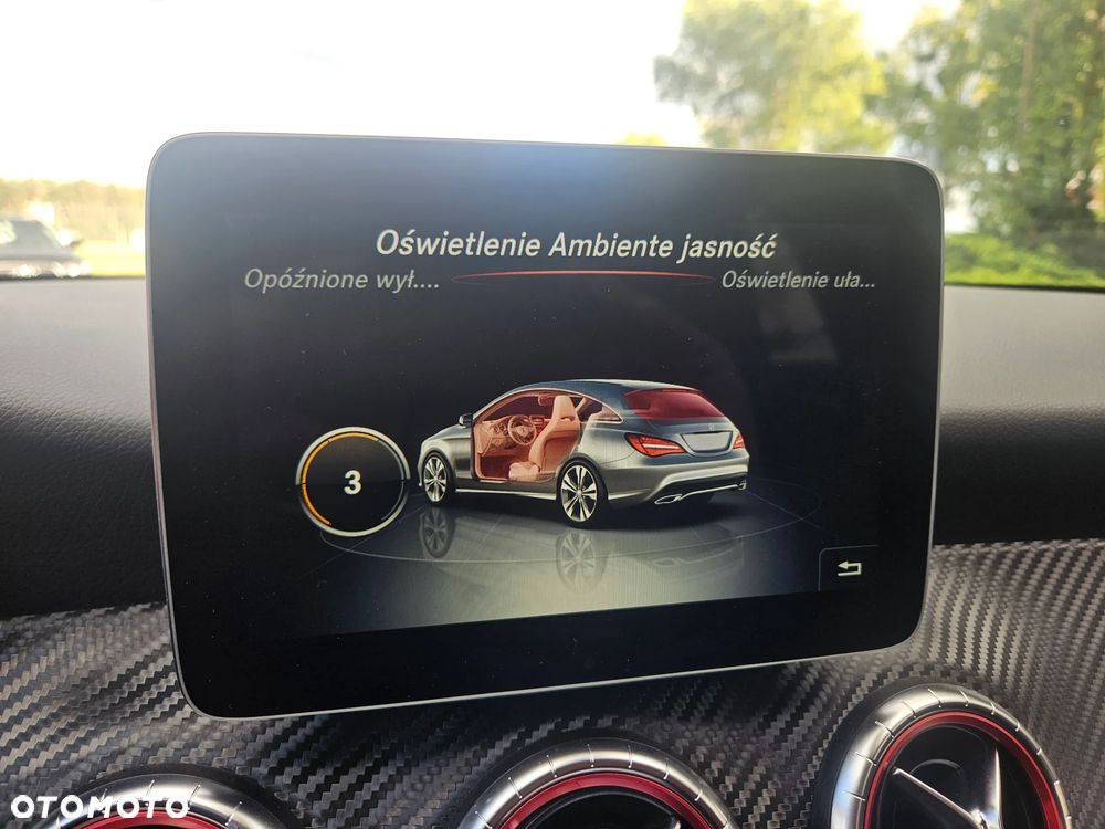 Mercedes-Benz CLA 200 UrbanStyle Edition - 33