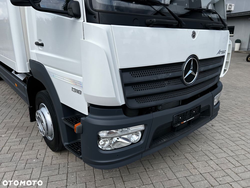 Mercedes-Benz - 13