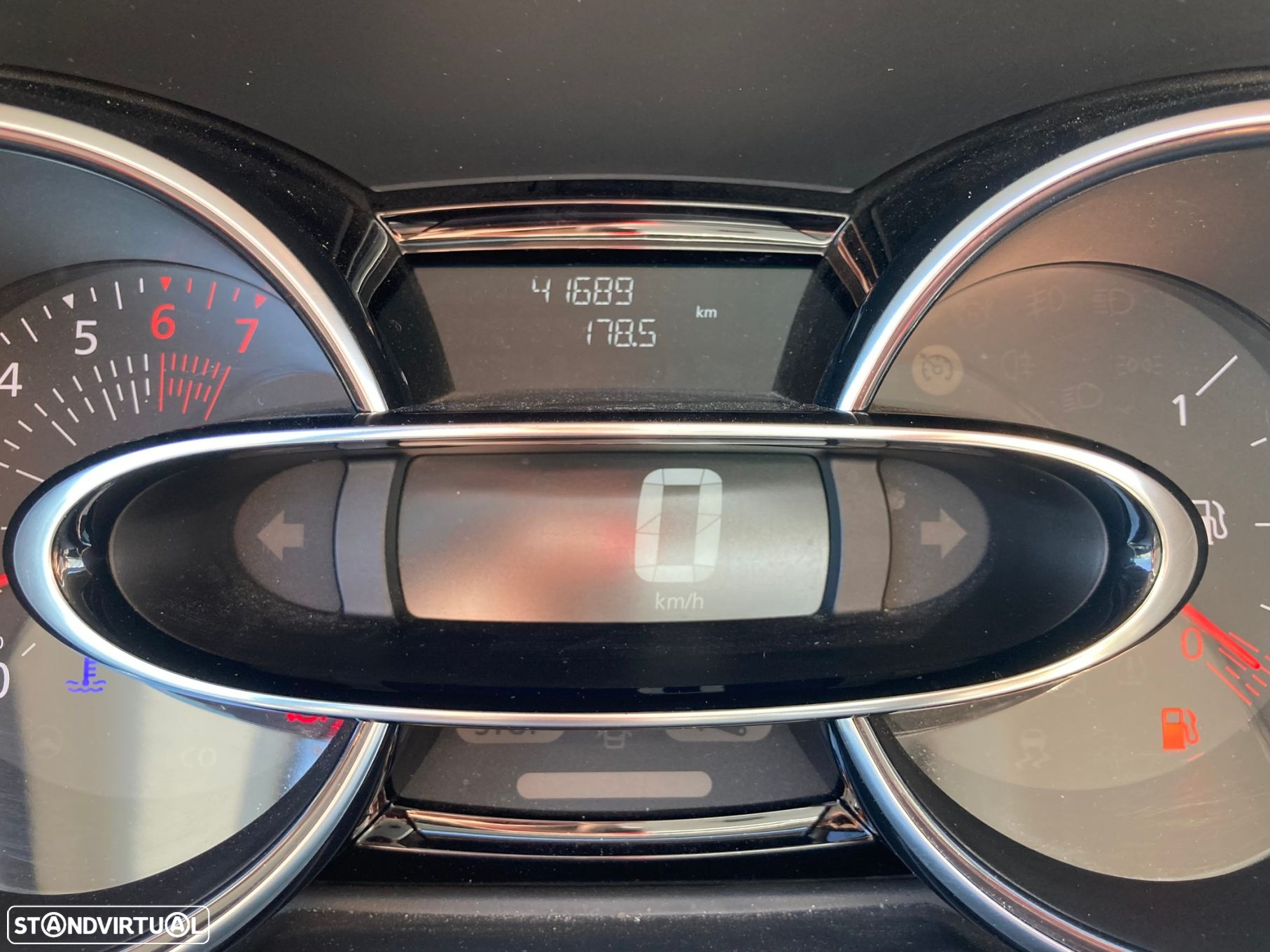 Renault Clio Sport Tourer 0.9 TCe Limited - 9